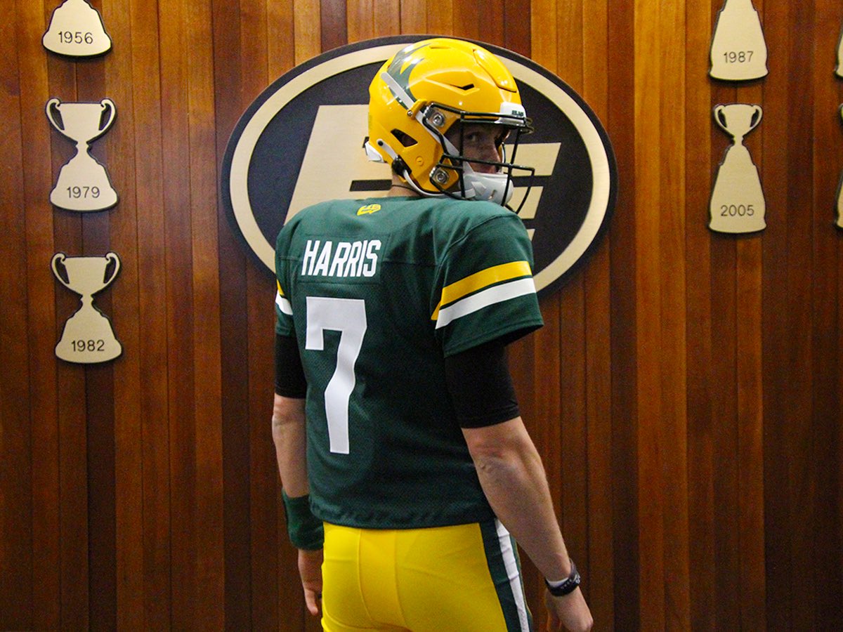 Elks Unveil New Home Uniforms