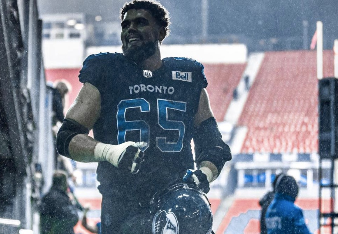 The Argos Extend Four Players, Including Standout OL Dariusz Bladek