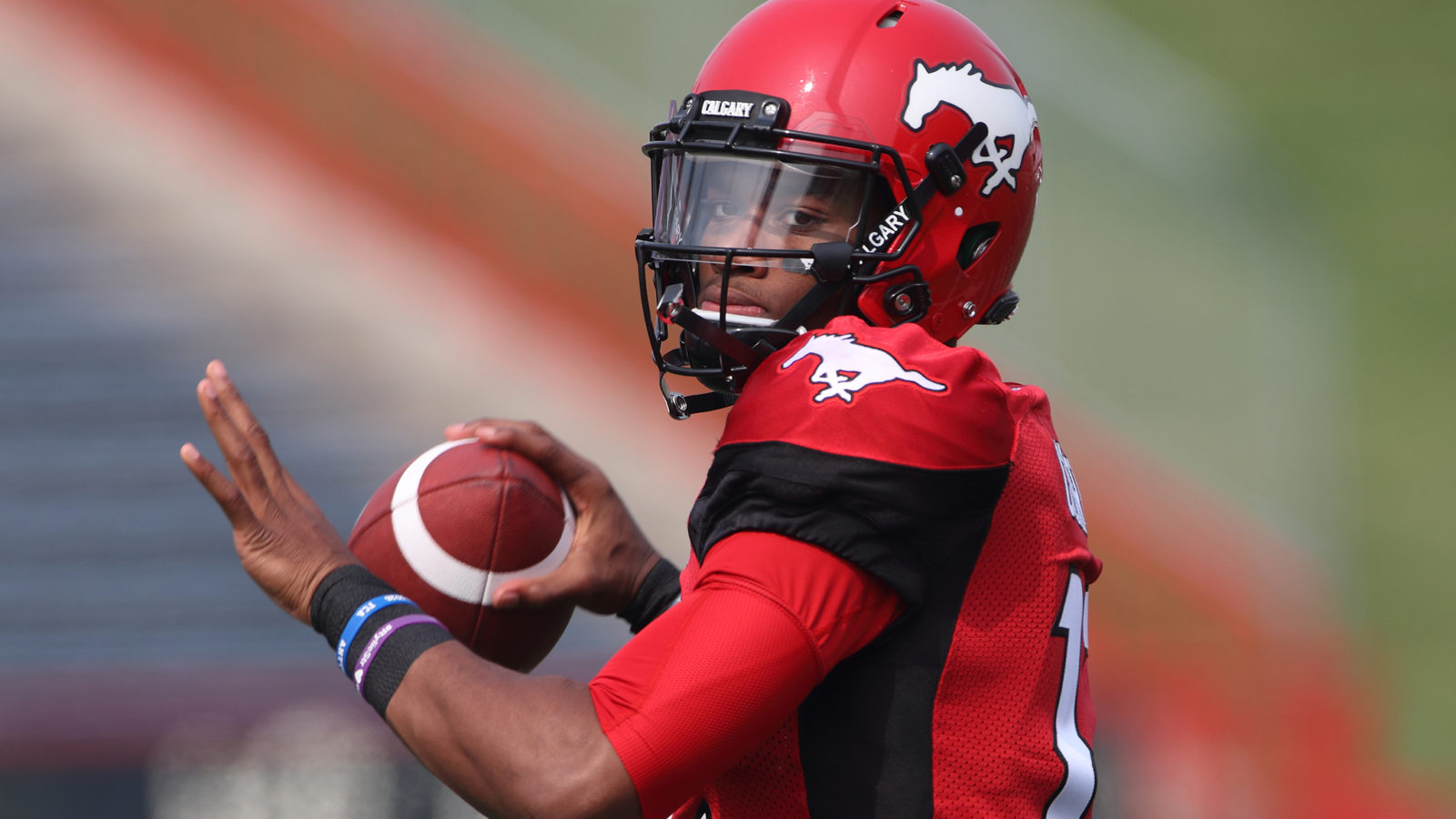 CFL Champion Montell Cozart signs with the USFL's Birmingham Stallions