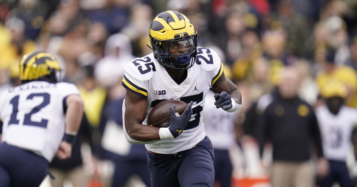 5 College Football Stars To Watch Out For This Season