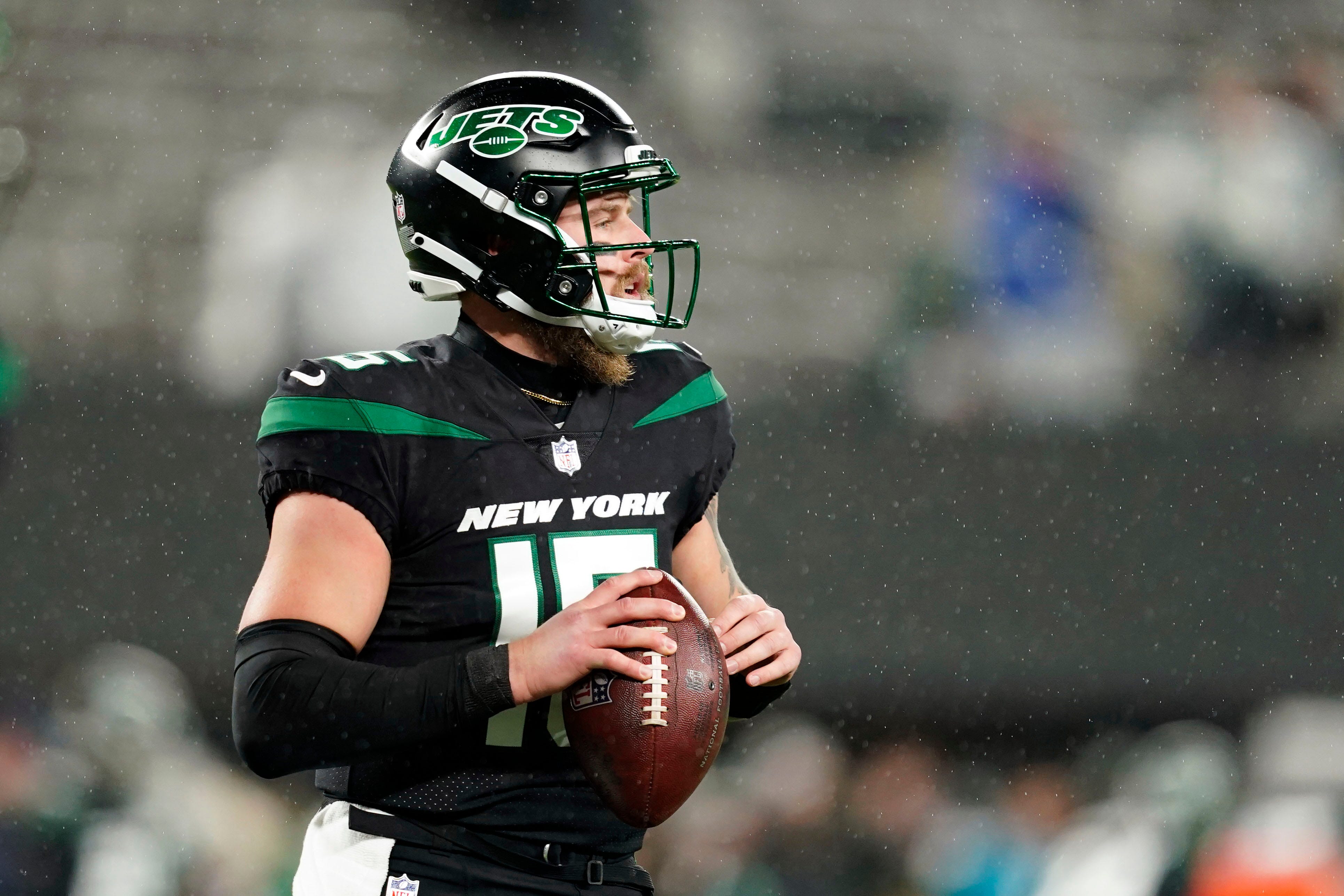 QB Chris Streveler Debuts for NY Jets, Provides Spark in TNF Loss