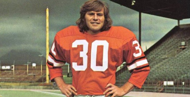 Classic Hairdos And Staches In The CFL