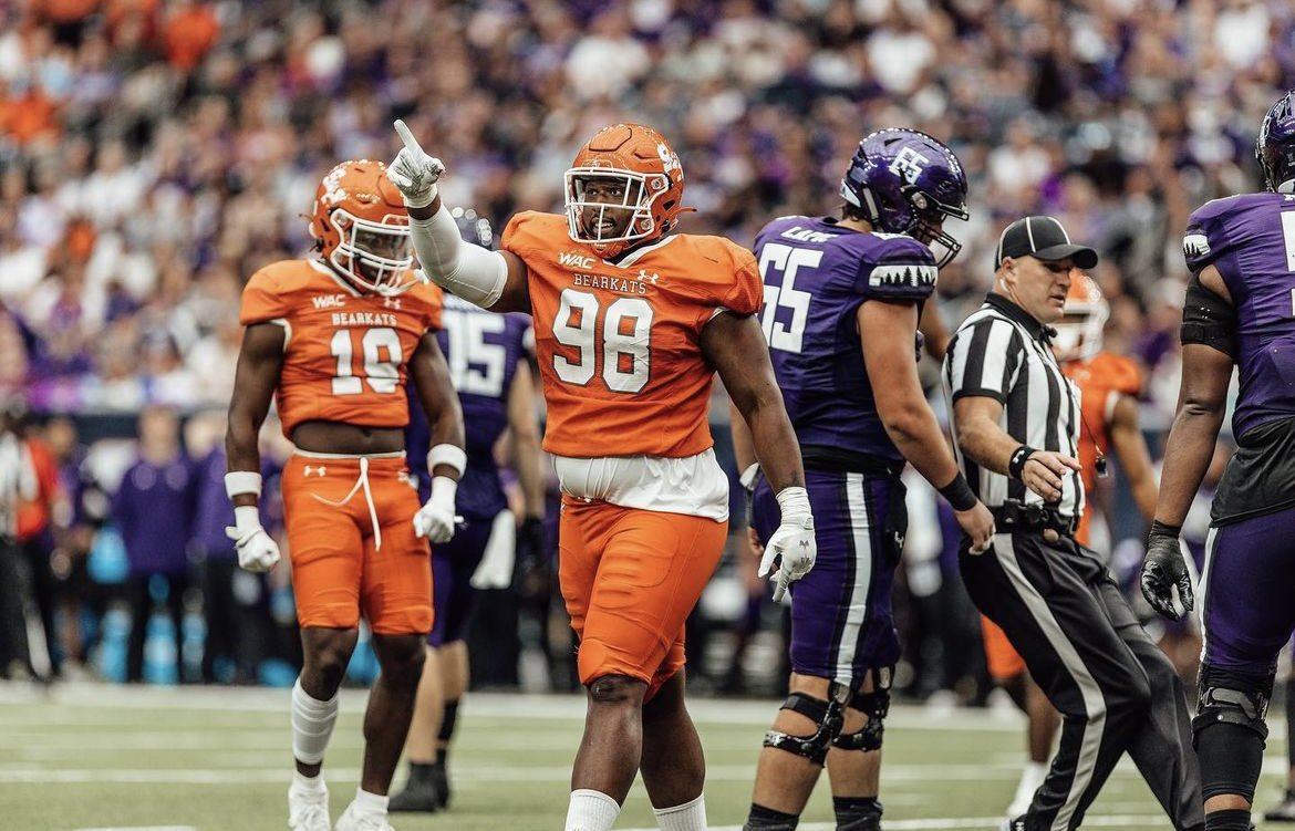 Hamilton Tiger-Cats Sign American Defensive End Ellison Hubbard