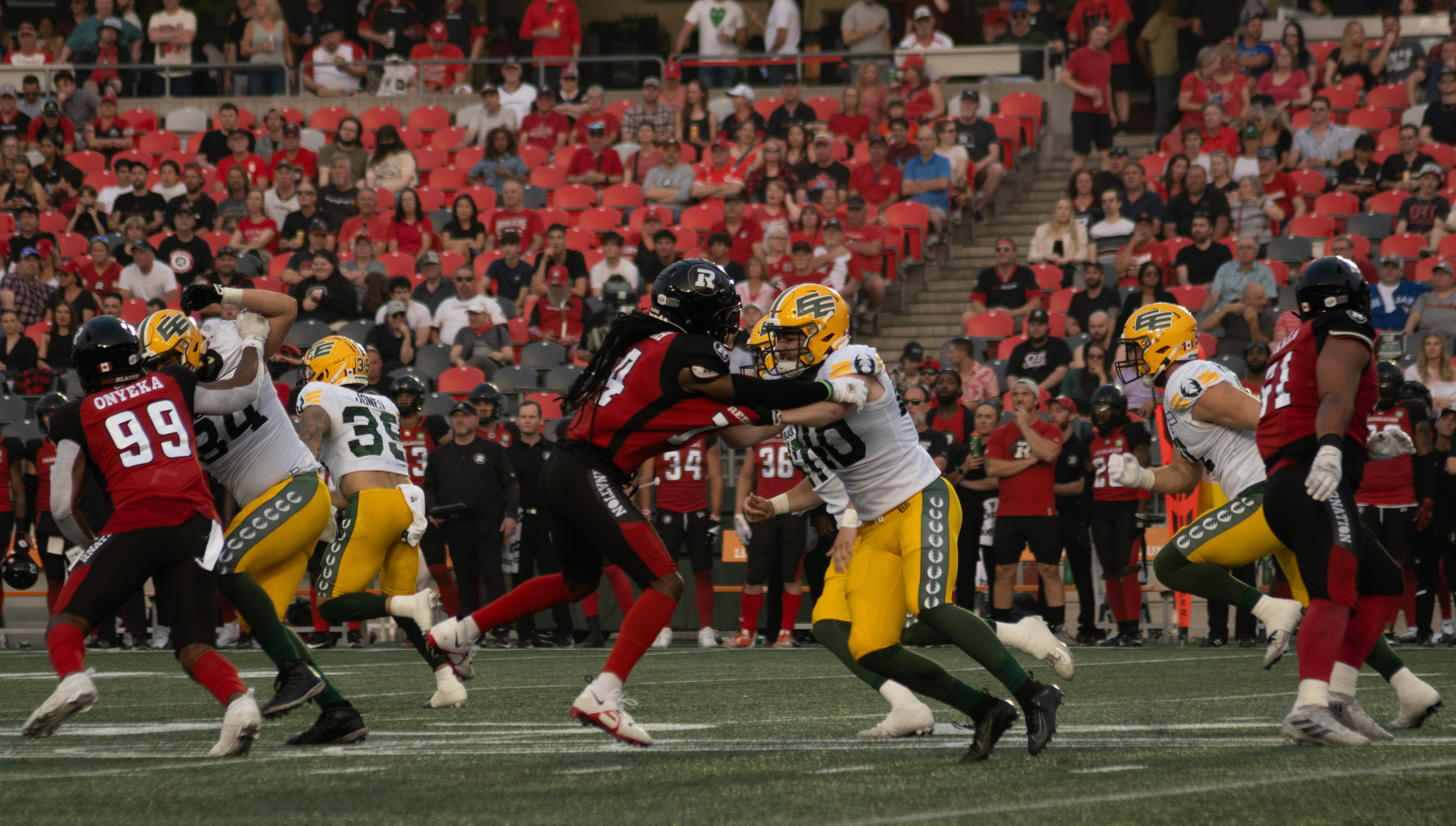 CFL Score Recap: Ottawa REDBLACKS Cruise to a 26-7 Victory Over Struggling Edmonton Elks