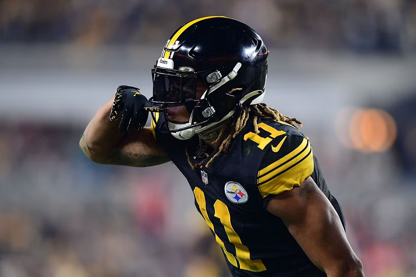 Canadian wide receiver Chase Claypool sidelined following injury