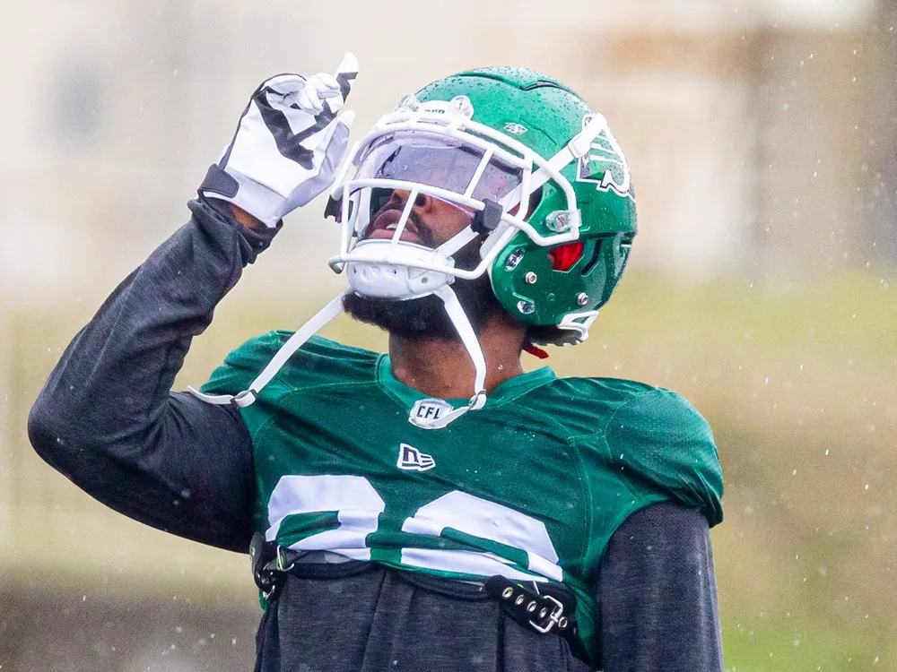 Saskatchewan Roughriders Secure C.J. Reavis Through 2025 with Contract Extension