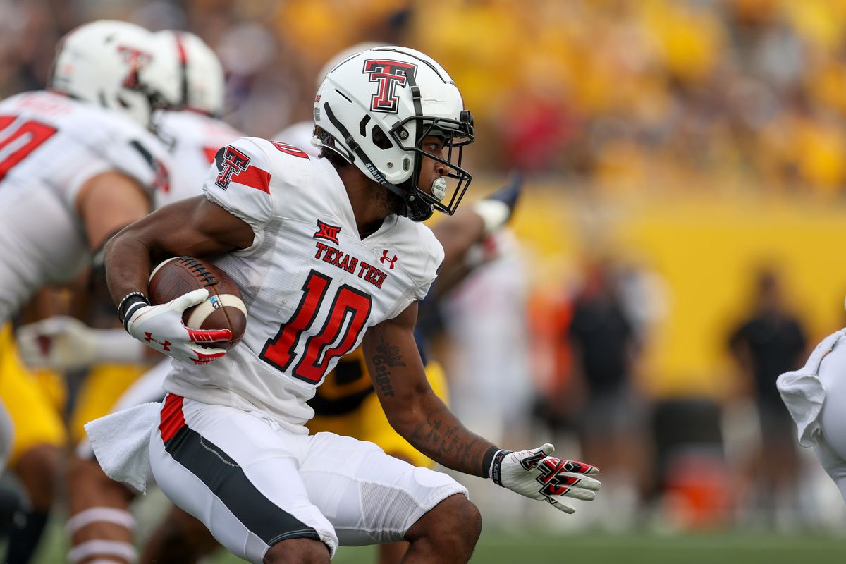 Wide Receiver Kaylon Geiger Signs with the Tiger-Cats