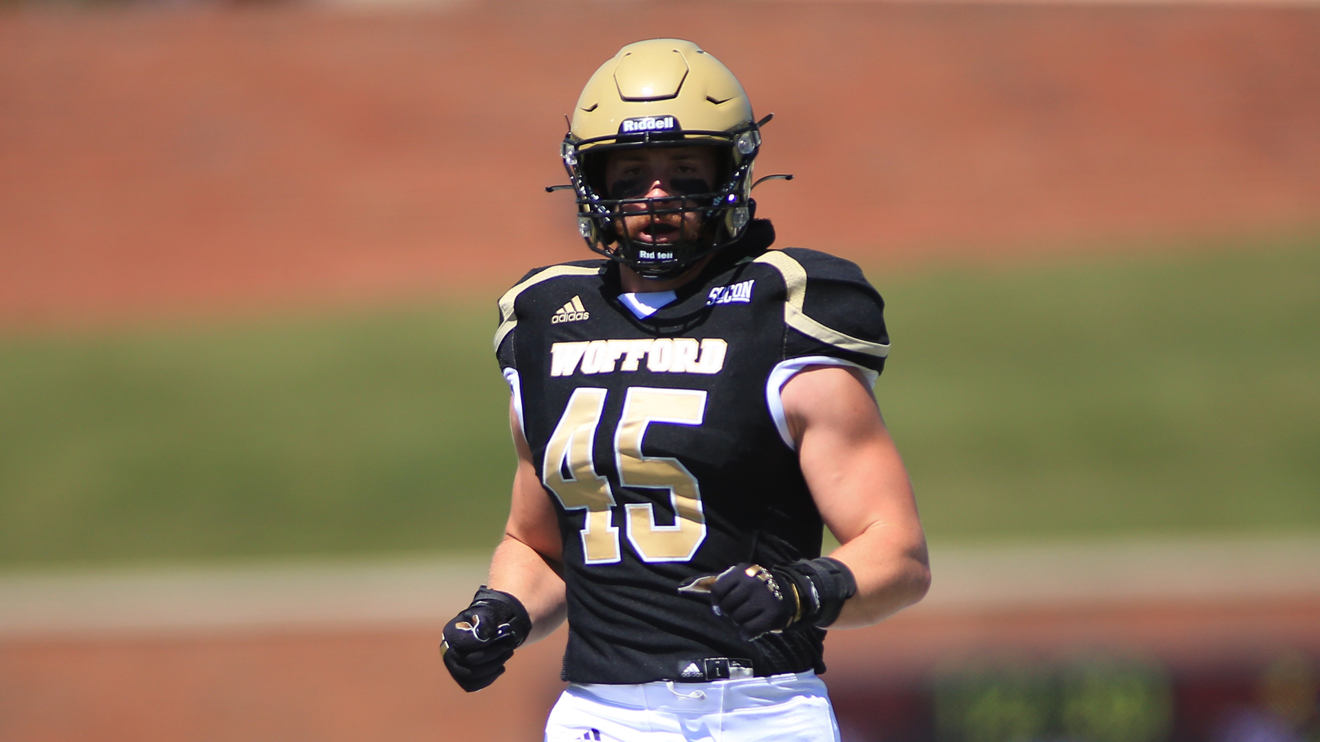 BC Lions Sign American Linebacker Joe Beckett