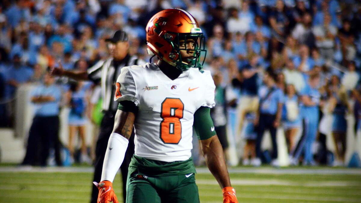 Saskatchewan Sign American Defensive Back Eric Smith