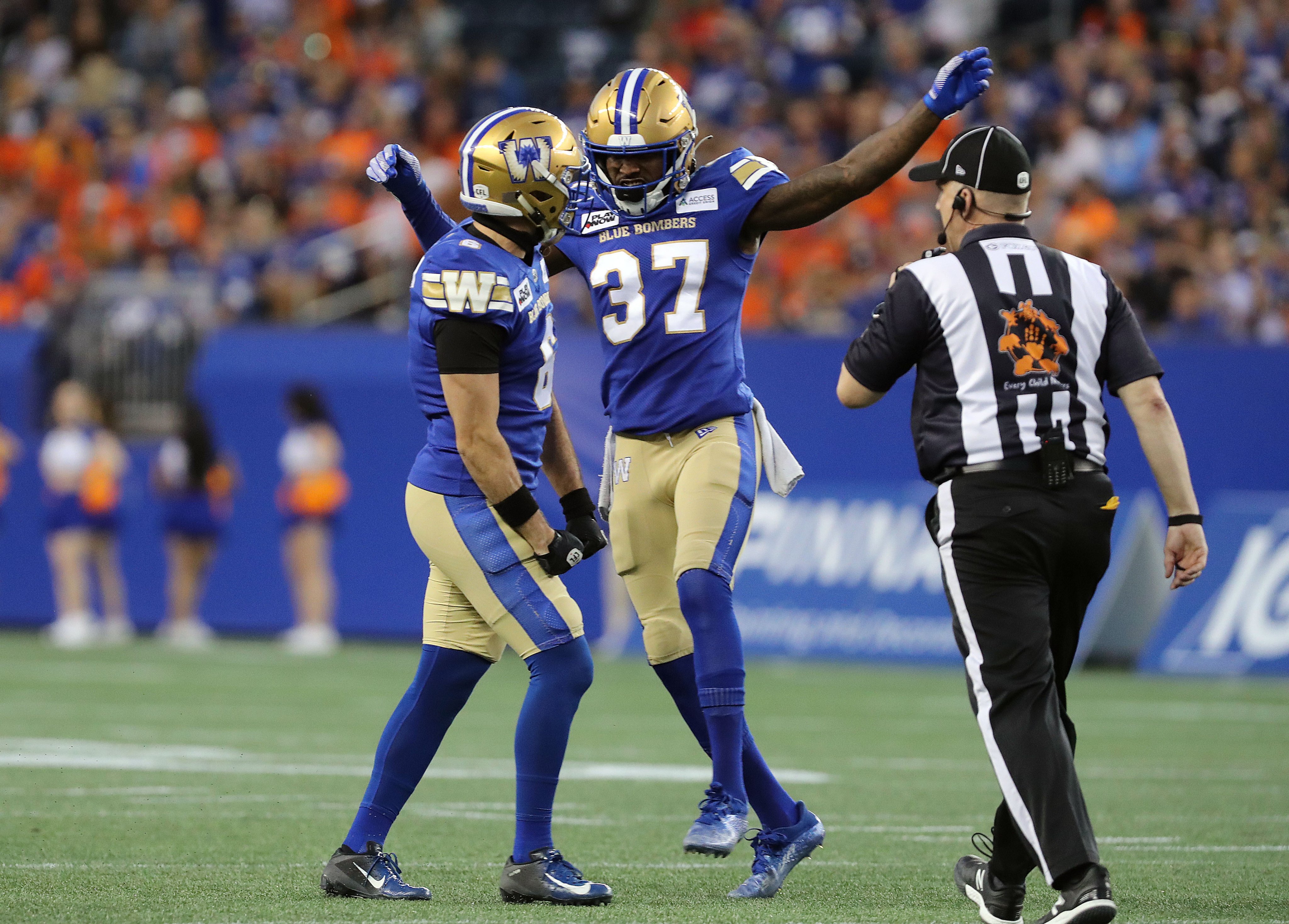 CFL Scores Today: Winnipeg Blue Bombers 55, Edmonton Elks 27 - Collaros Tosses 6 TDs in Dominant Win