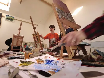 Register Now for Advanced Art Classes for Kids Vaughan with Hands-On Training