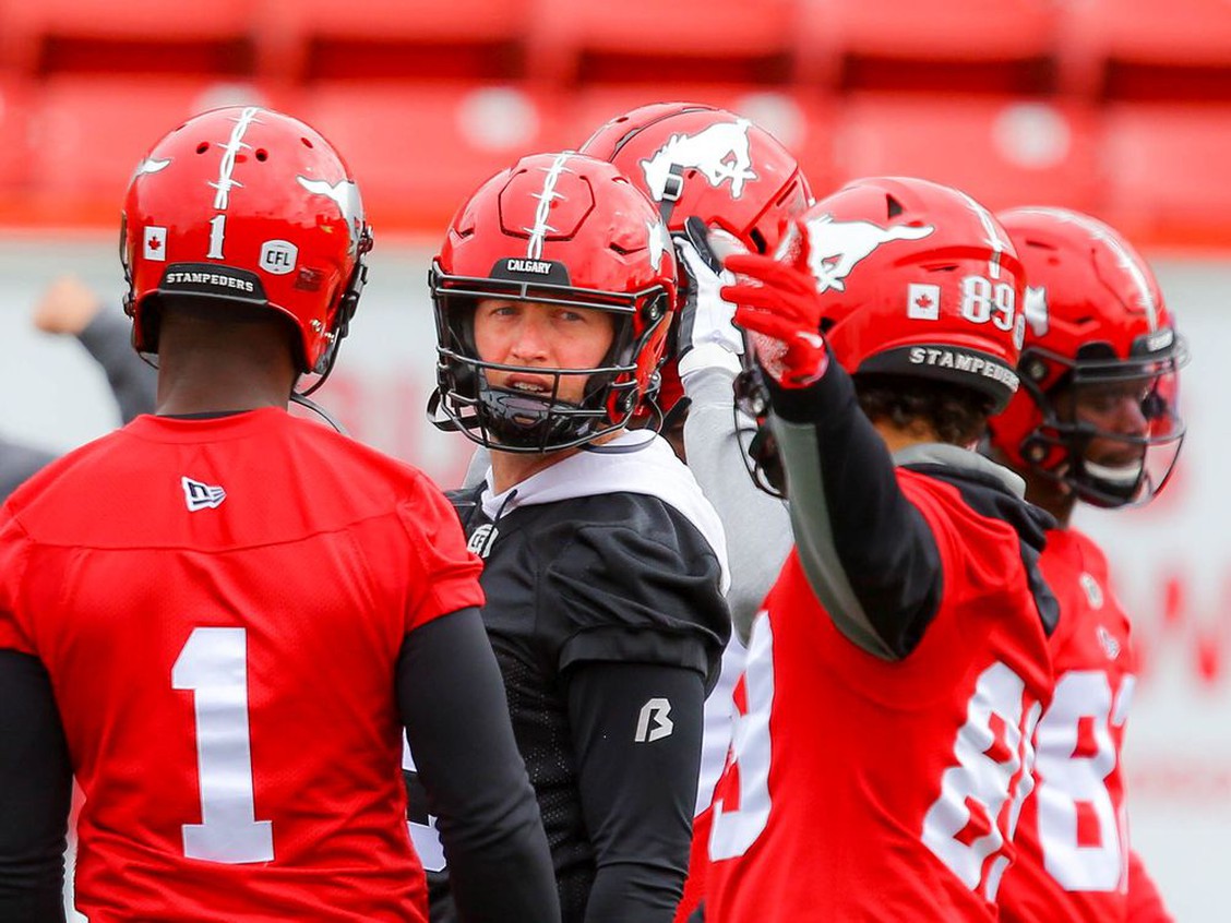 Calgary QB Bo Levi Mitchell Removed From Injured List, Returns to Practice