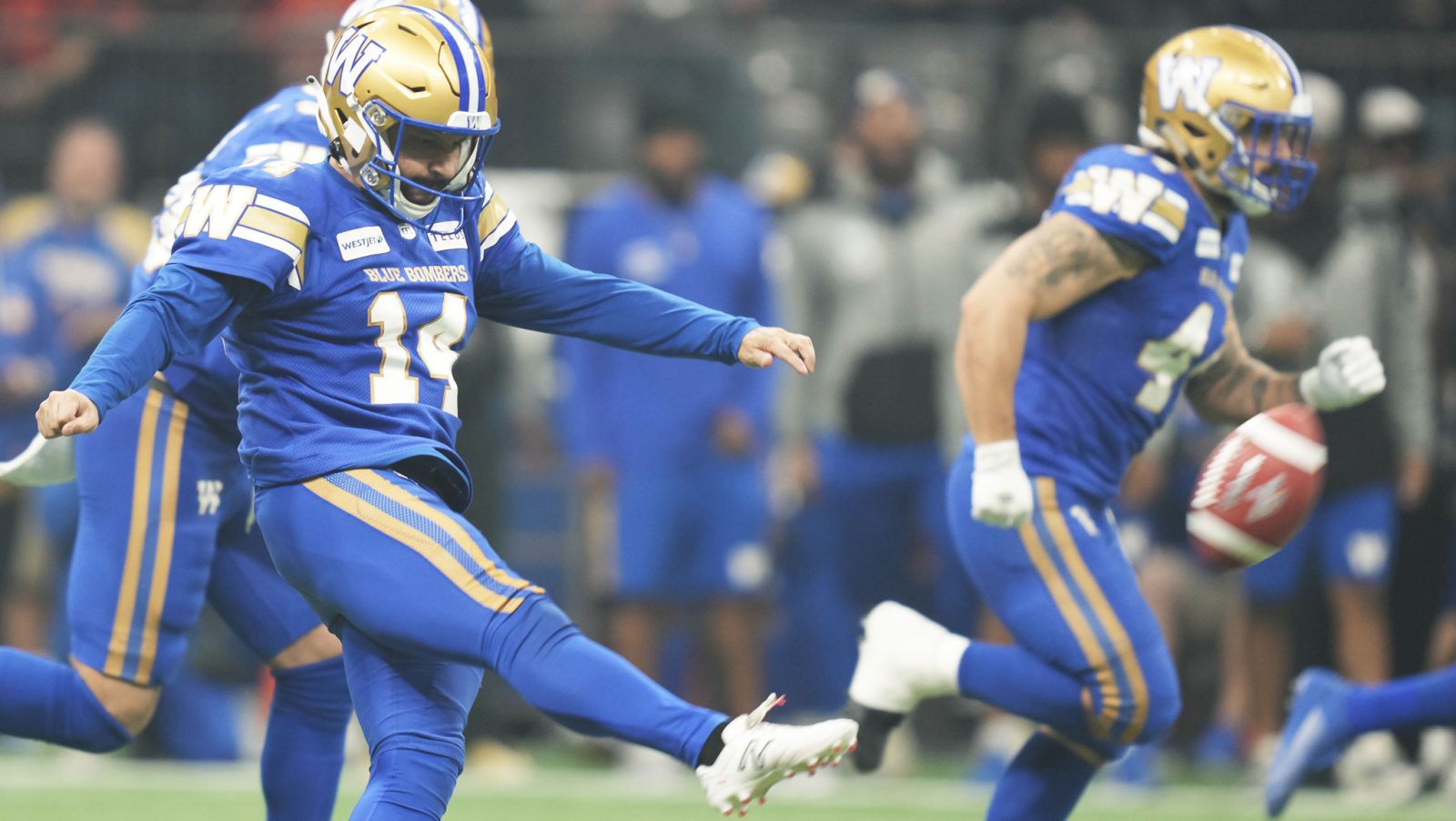 Blue Bombers Edge Roughriders 15-9 in Field Goal Battle at Princess Auto Stadium