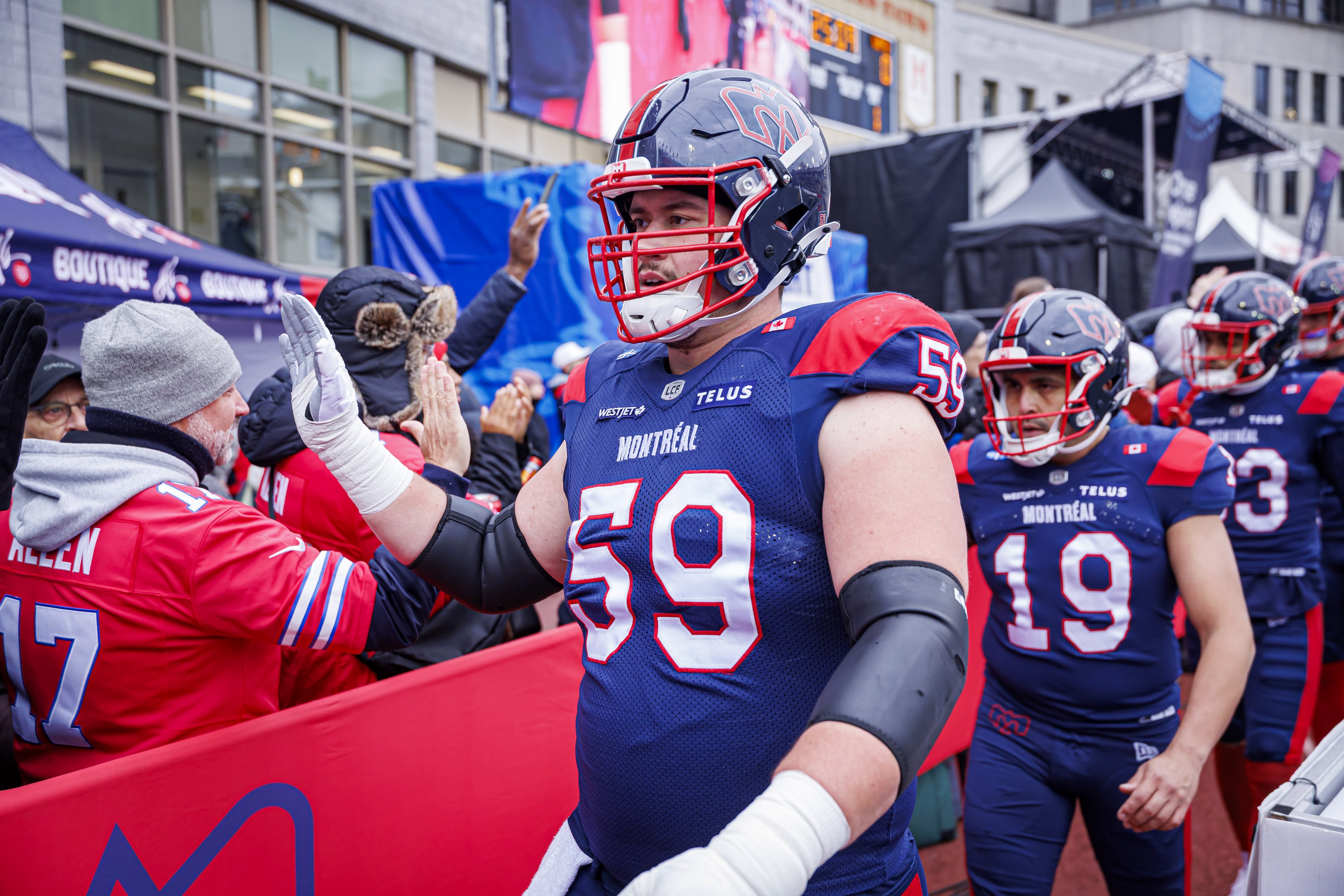 Montreal Alouettes Extend Canadian OL Cyrille Hogan-Saindon Through 2027