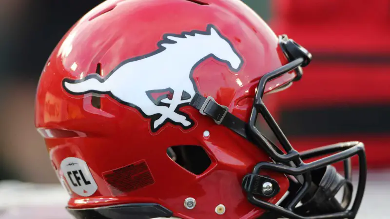 Calgary Stampeders Sign One Place Two On Retired List