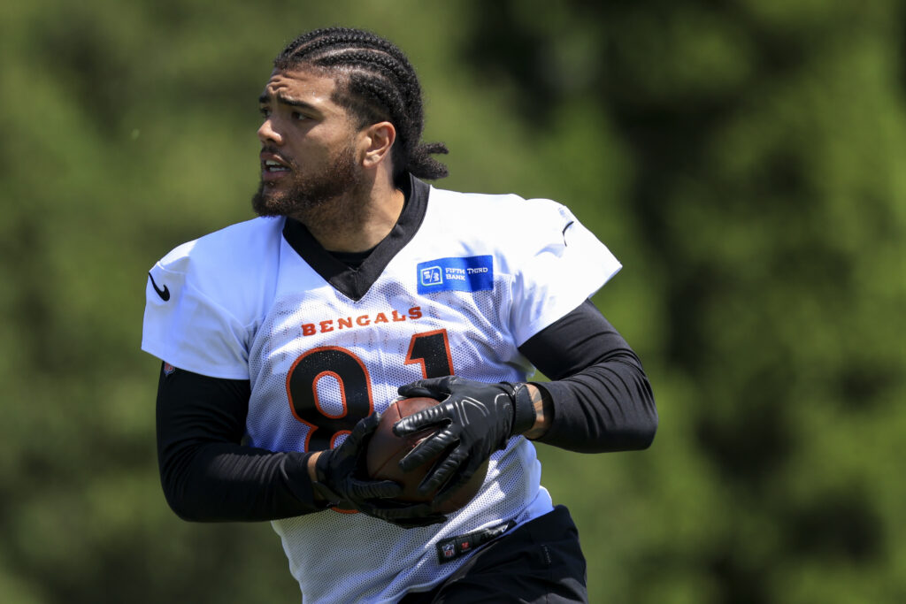 Tight End Thaddeus Moss Signs with the Tiger-Cats