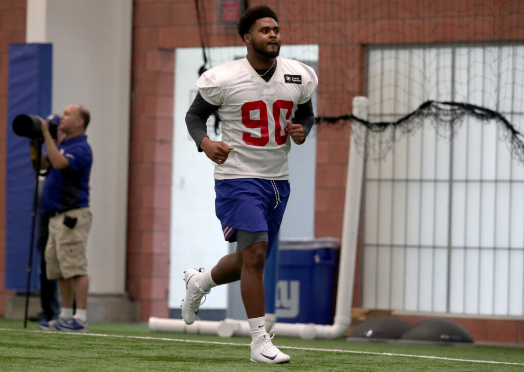 Saskatchewan Roughriders Add Former Giant Defensive Tackle R.J. McIntosh