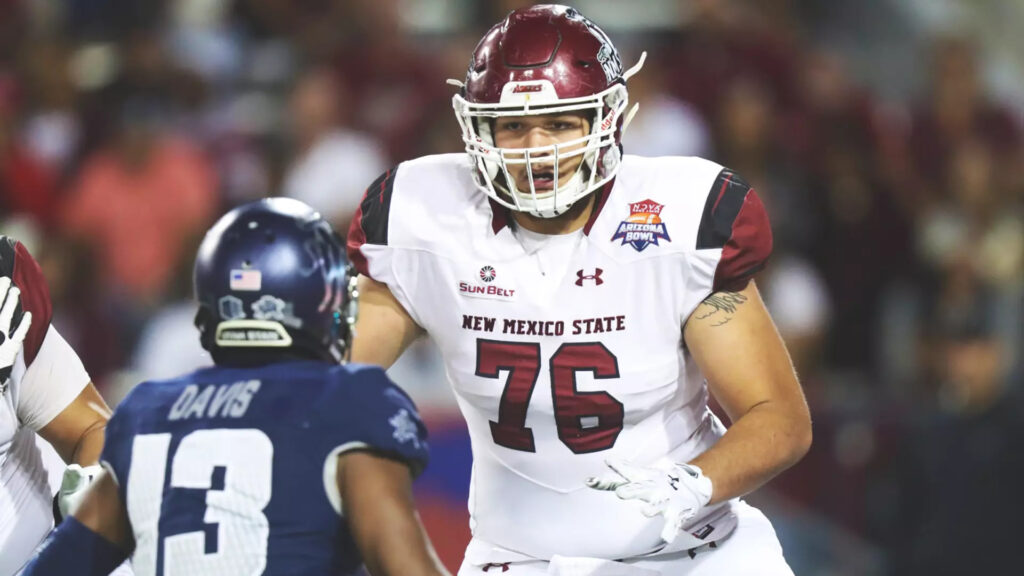 Montreal Alouettes Sign Canadian OL Sage Doxtater